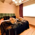 Peaceful Chalet Septon